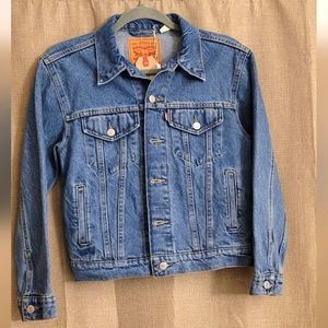 NWT XS Levi's Ex-boyfriend trucker jacket
